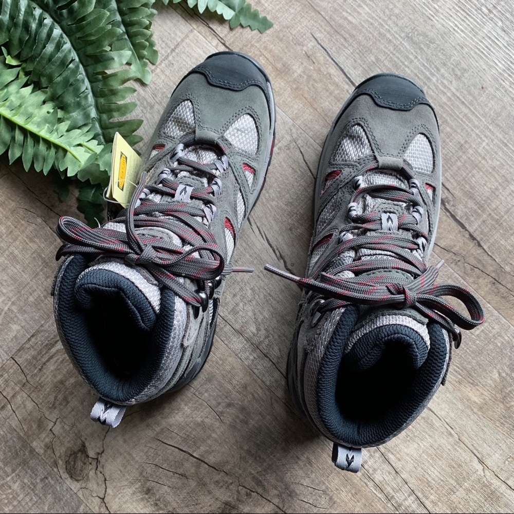 New Balance Women's Gray and Red Hiking Boots - Picture 3 of 9